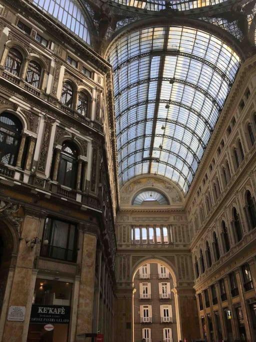 Casa Via Toledo. Centralissima E Vicina Al Porto Apartment Naples Luaran gambar