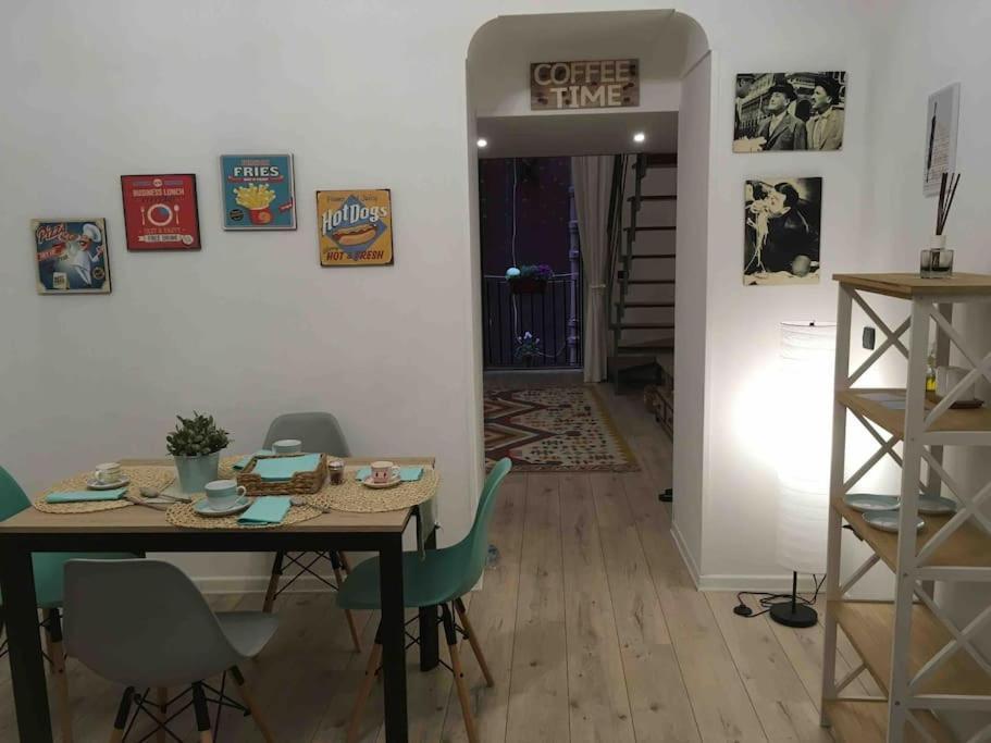 Casa Via Toledo. Centralissima E Vicina Al Porto Apartment Naples Luaran gambar
